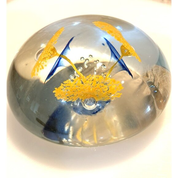 Crystal Glass Paperweight Konst Glashyttan Urshult Sweden Style Blue Yellow - Picture 2 of 6